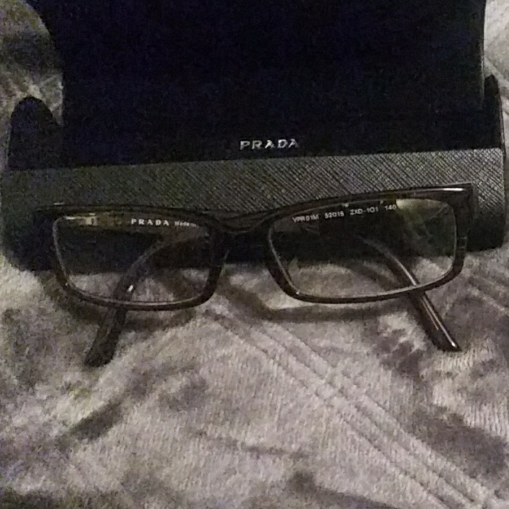 Prada frames